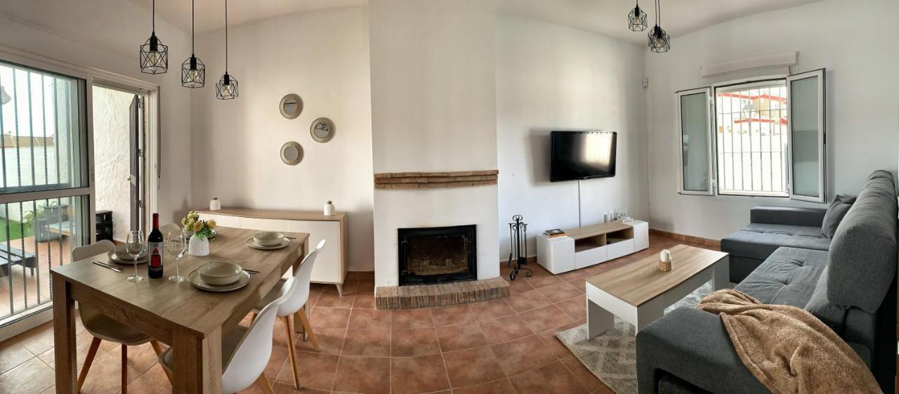 הוילה Ronko House El Ronquillo מראה חיצוני תמונה